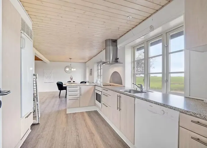 Feddet, Jorgen's Tatil Evi